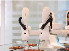 智領(lǐng)制造新未來 智能機(jī)器人應(yīng)用如火如荼