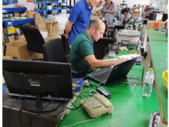 俄羅斯客戶再次訪問(wèn)奧特儀表公司，進(jìn)行壓力傳感器測(cè)試