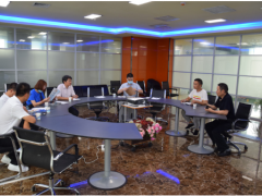 西安高新區工信局及專家一行到訪中星測控進行安全產業調研