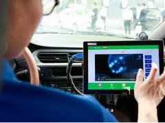 人工智能 華北工控助力學(xué)車機(jī)器人走進(jìn)駕校