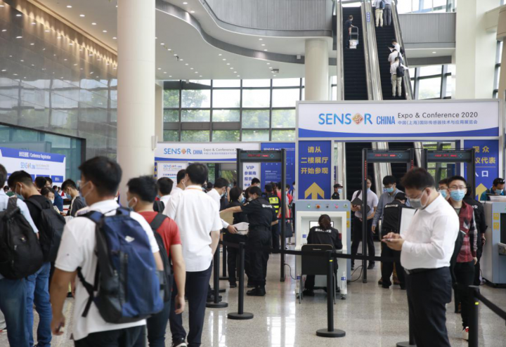 中國(guó)(上海)國(guó)際傳感器 項(xiàng)目總監(jiān)鐘海燕給大家拜個(gè)早年