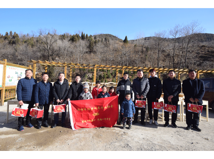 淄博市儀器儀表行業協會走訪慰問30個貧困生家庭 溫暖關懷暖人心