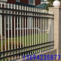 江門工藝園室外圍欄定制 惠州游樂場隔離柵欄 鋅鋼欄桿價格