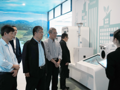 國務(wù)院參事、科技部副秘書長賀德方一行蒞臨聚光科技考察調(diào)研
