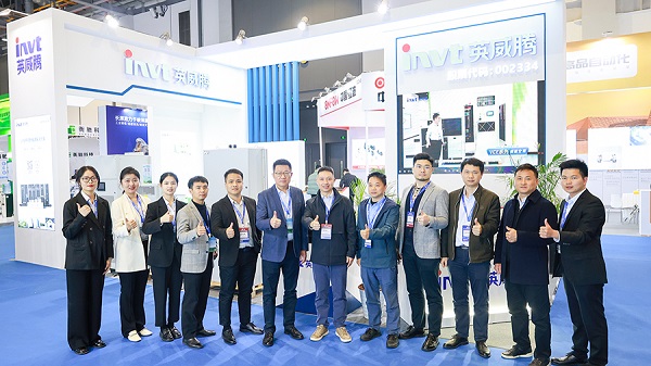 合影.jpg 合影.jpg