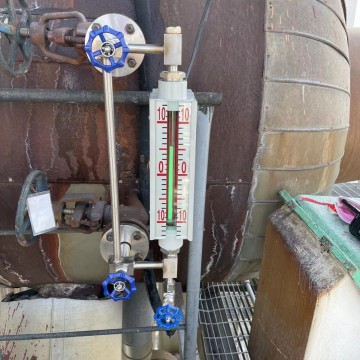 UGS系列無(wú)盲區(qū)彩色石英玻璃管液位計(jì)